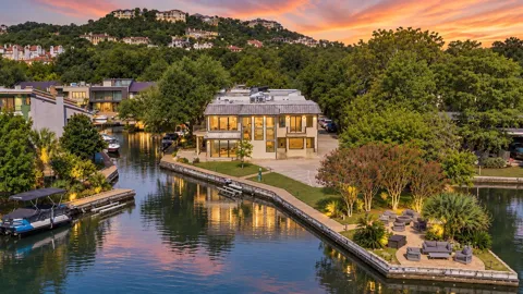 2465 Westlake Drive