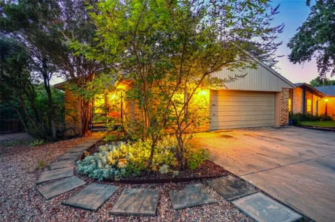 1133 Fox Run Circle