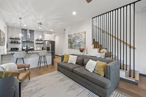 5307 Harmon Avenue #2