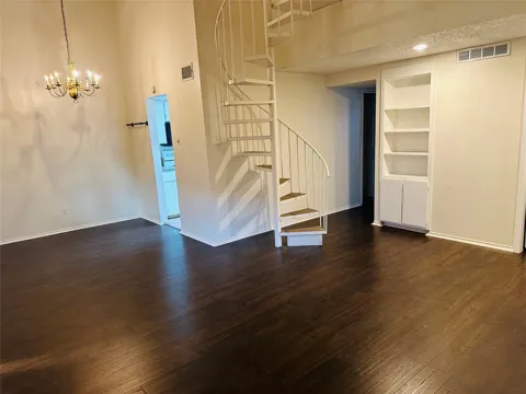 2401 Leon Street #307