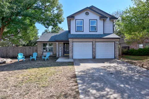 806 Brook Bend