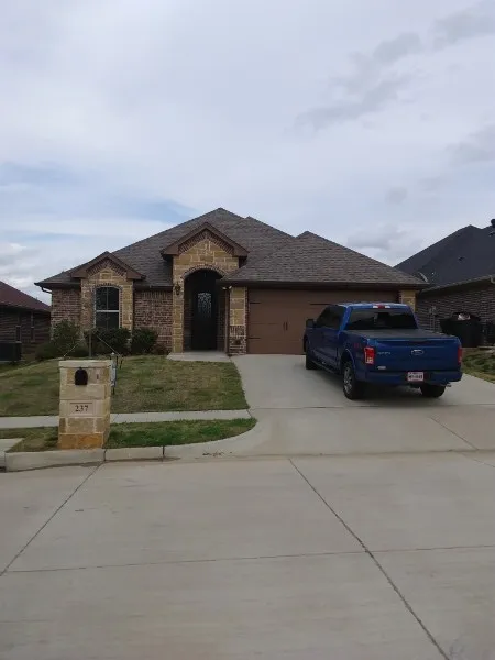 237 Jacinth Lane