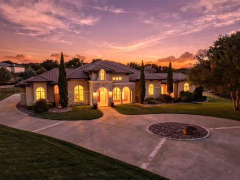 4908 Arbol Court