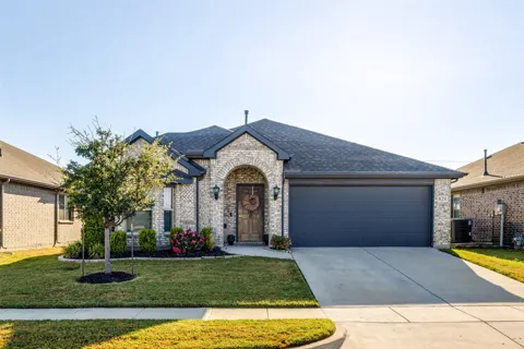 828 Foxtail Bend