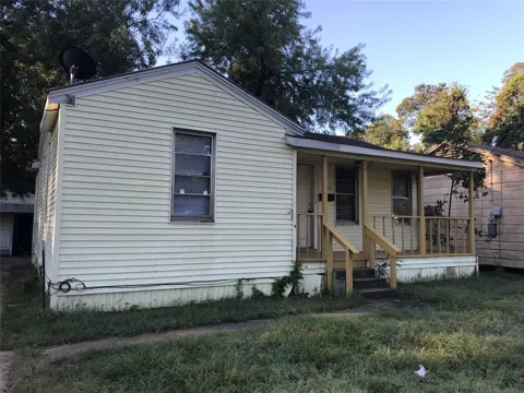 2334 Julia Street