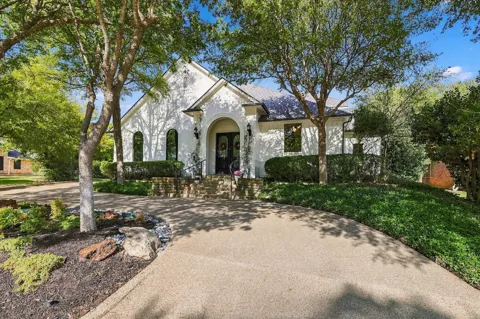 700 Glen Abbey Drive