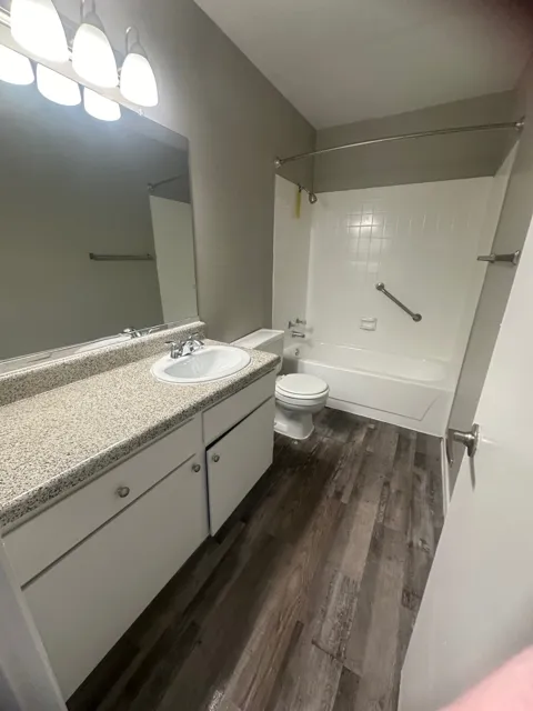 1122 Millview Drive #203