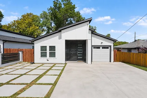 511 Woodbine Avenue