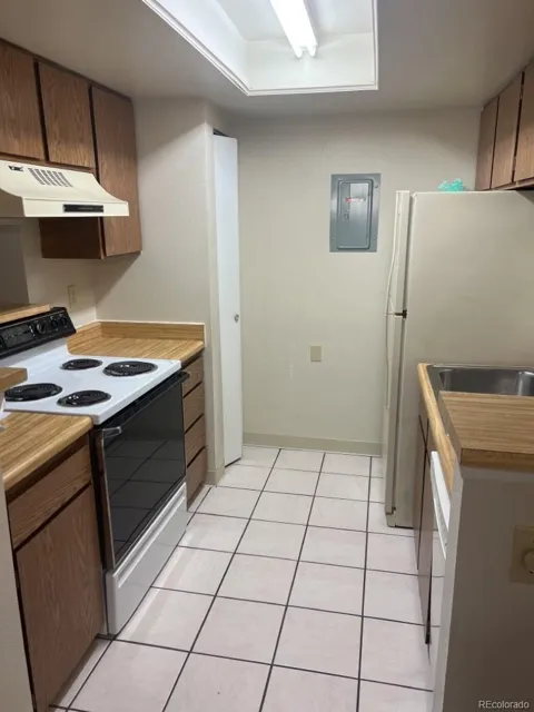 14101 E Jewell Avenue #201