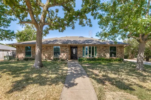 2717 Pinehurst Drive