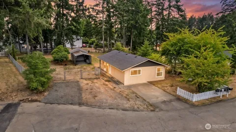 10 E Cherry Park