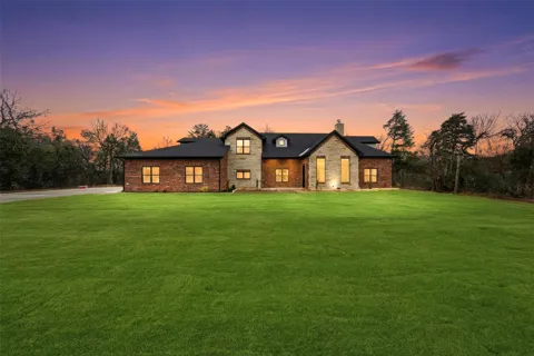 326 Willow Creek Lane