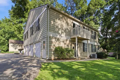 1329 Surrey LN SW