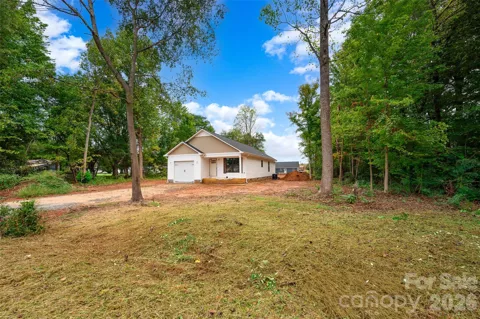 104 Roseman Lane
