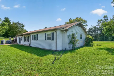 201 Cedarcrest Drive