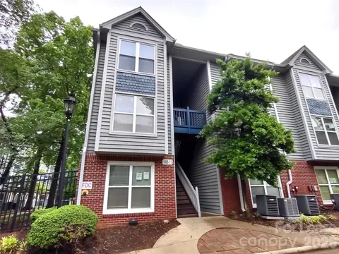 505 Graham Street #1A