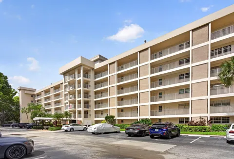2901 S Palm Aire Drive #610