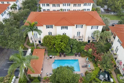 2502 DIXIE Highway #39