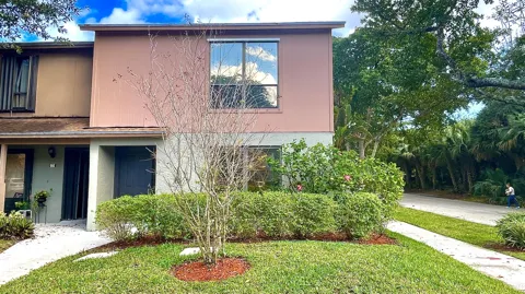 501 SANDTREE DRIVE