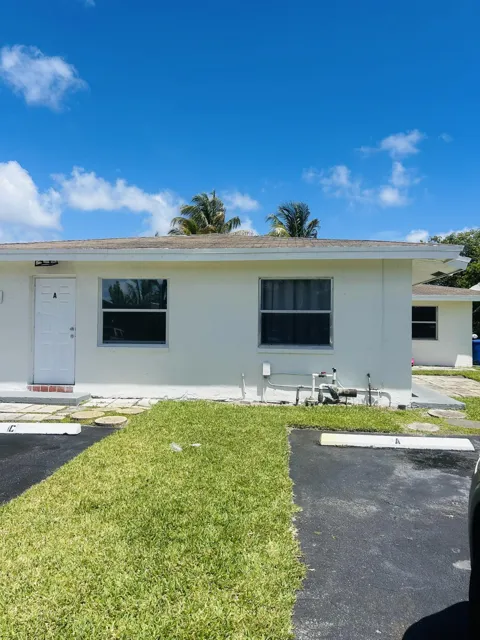 1471 NW 20TH #1-3