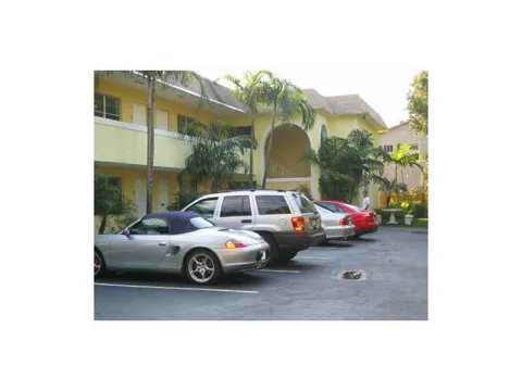 3421 NE 15th Avenue #9