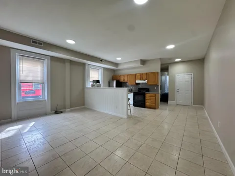 1617 W OXFORD STREET #2
