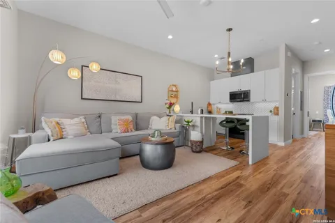 1208 Academy Avenue #3104
