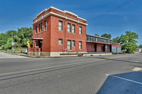 214 S Austin Street