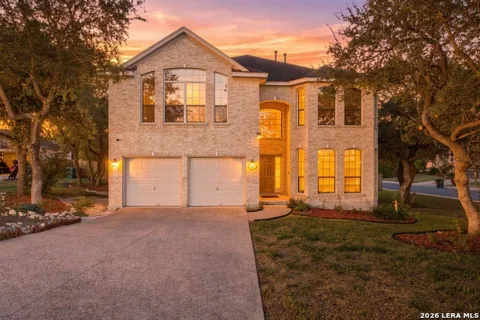 1007 Serenata Cir