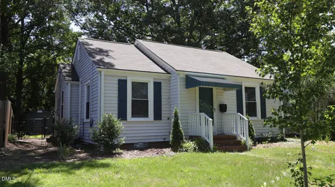 102 E Edgewood Drive
