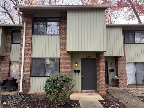 1228 Teakwood Place