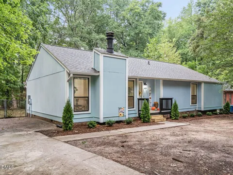 14 Meadhall Court