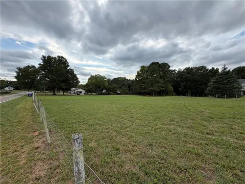 1209-1 County Line Rd