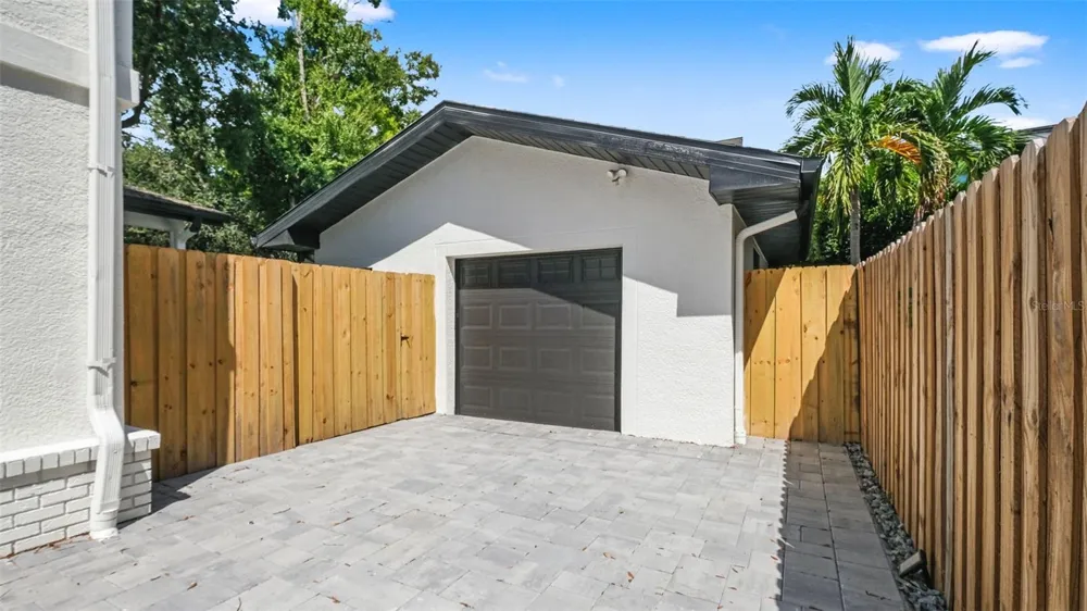 3415 W BARCELONA STREET Tampa, FL 33629