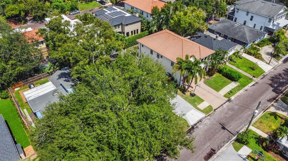 3415 W BARCELONA STREET Tampa, FL 33629