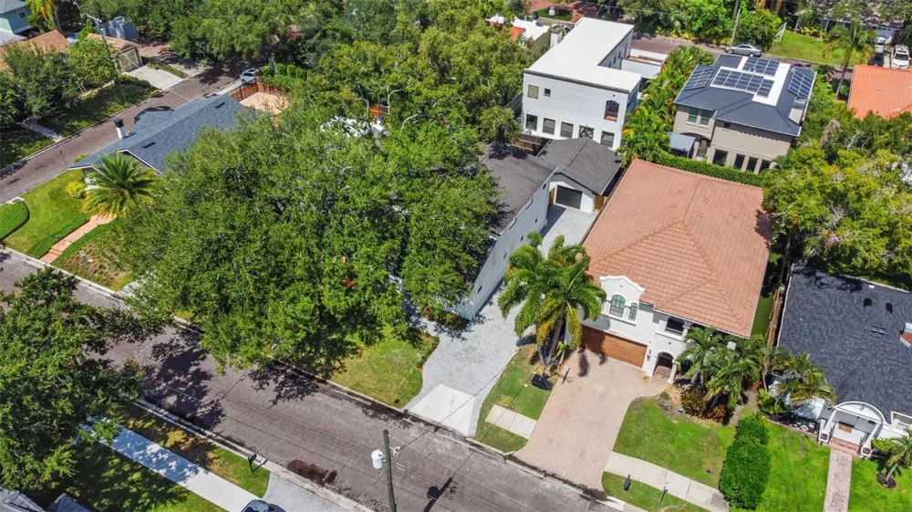 3415 W BARCELONA STREET Tampa, FL 33629