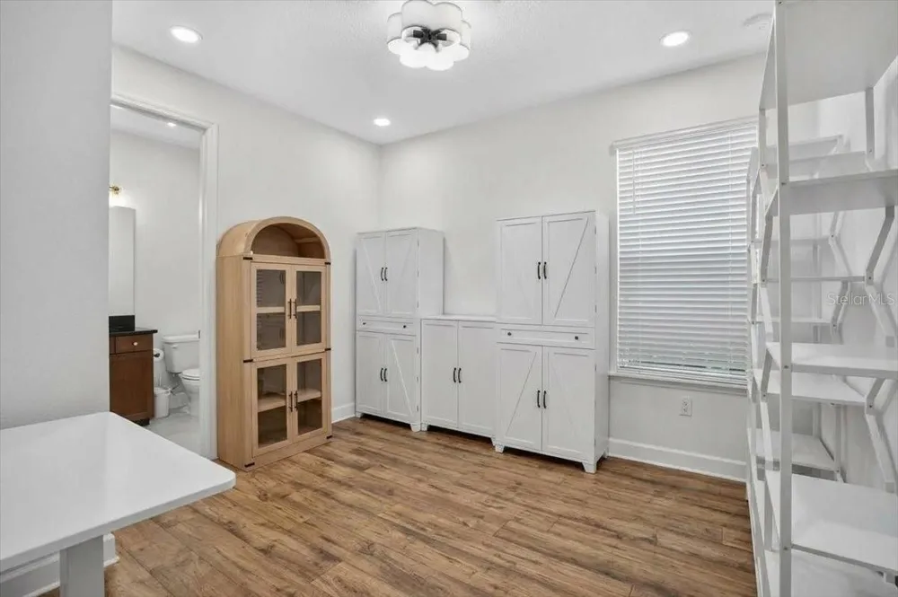 10203 MILKY WAY CIRCLE Sarasota, FL 34241