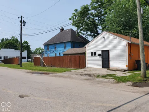 1304 W 30 STREET