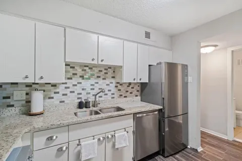108 N BELVEDERE BLVD #12