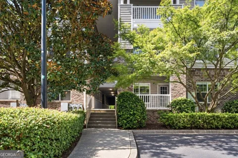 2700 Pine Tree RD NE