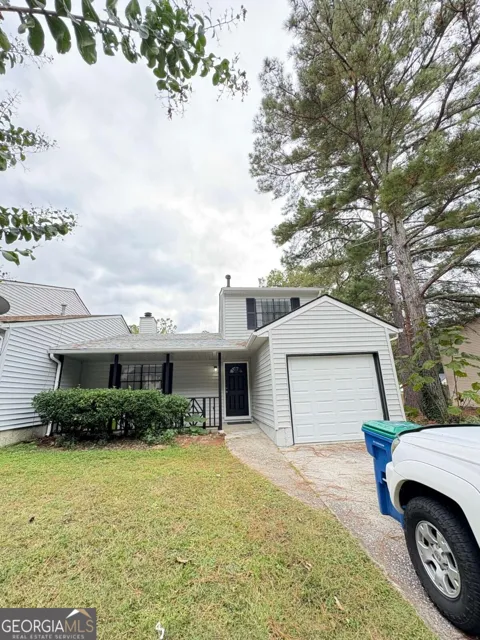 701 Pine Tree TRL