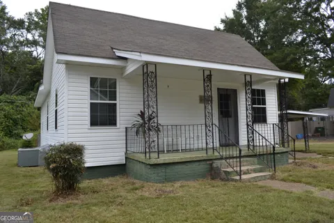 404 Green AVE