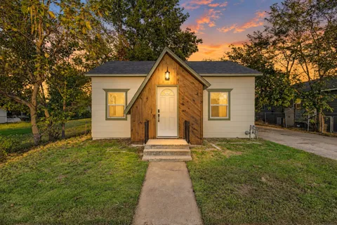 126 Seminole Avenue