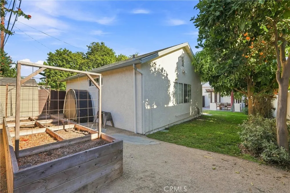 3855 E Wilton Long Beach, CA 90804