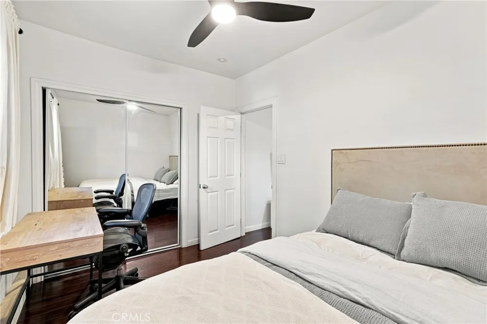 3855 E Wilton Long Beach, CA 90804