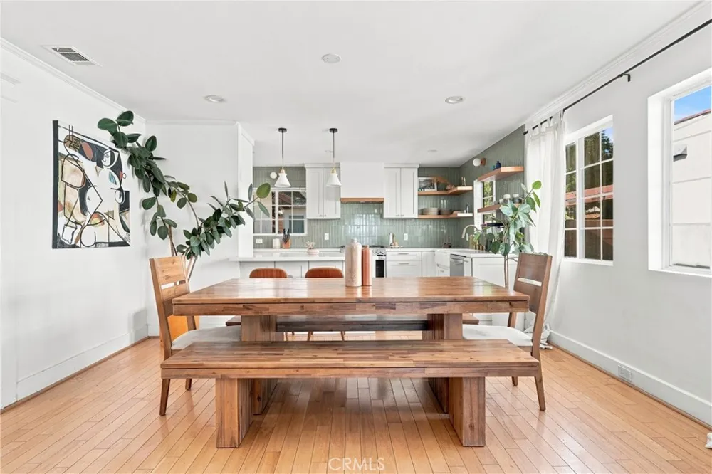 3855 E Wilton Long Beach, CA 90804