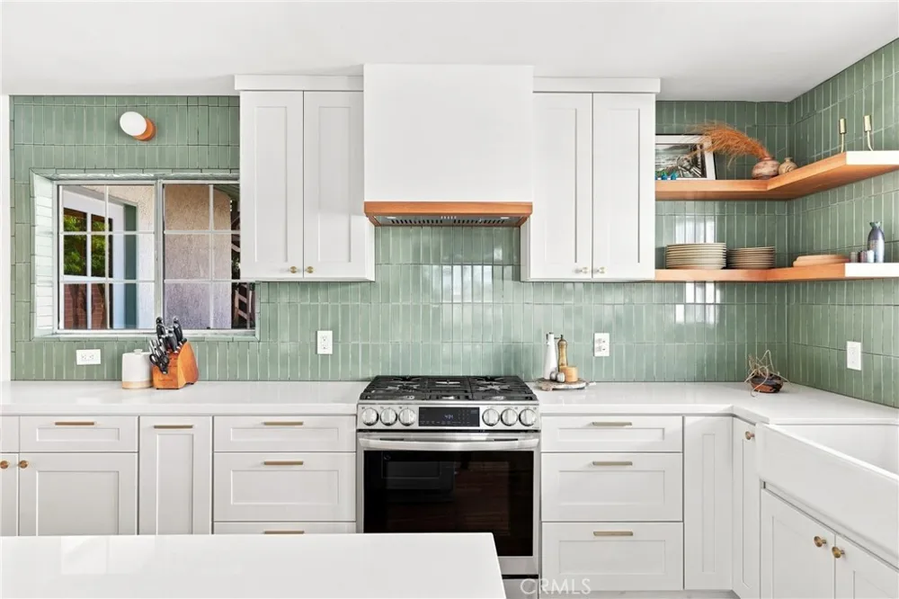 3855 E Wilton Long Beach, CA 90804