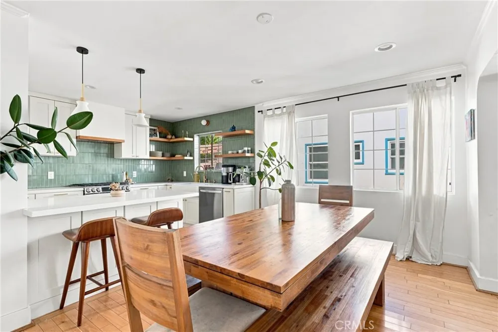 3855 E Wilton Long Beach, CA 90804