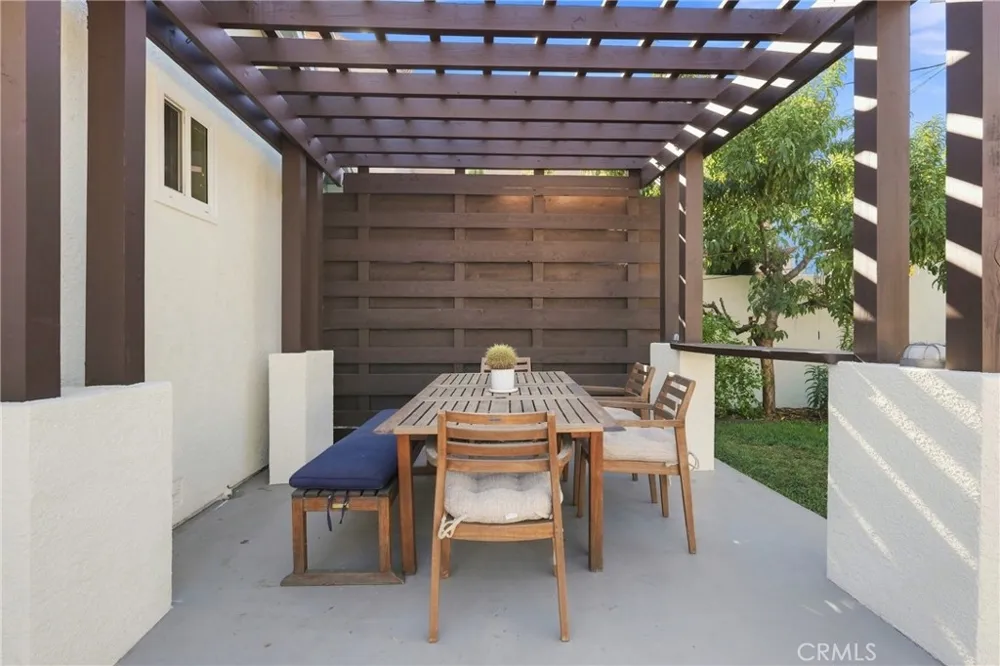 3855 E Wilton Long Beach, CA 90804