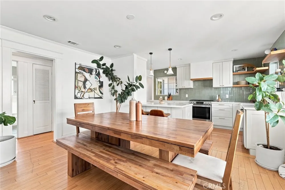 3855 E Wilton Long Beach, CA 90804